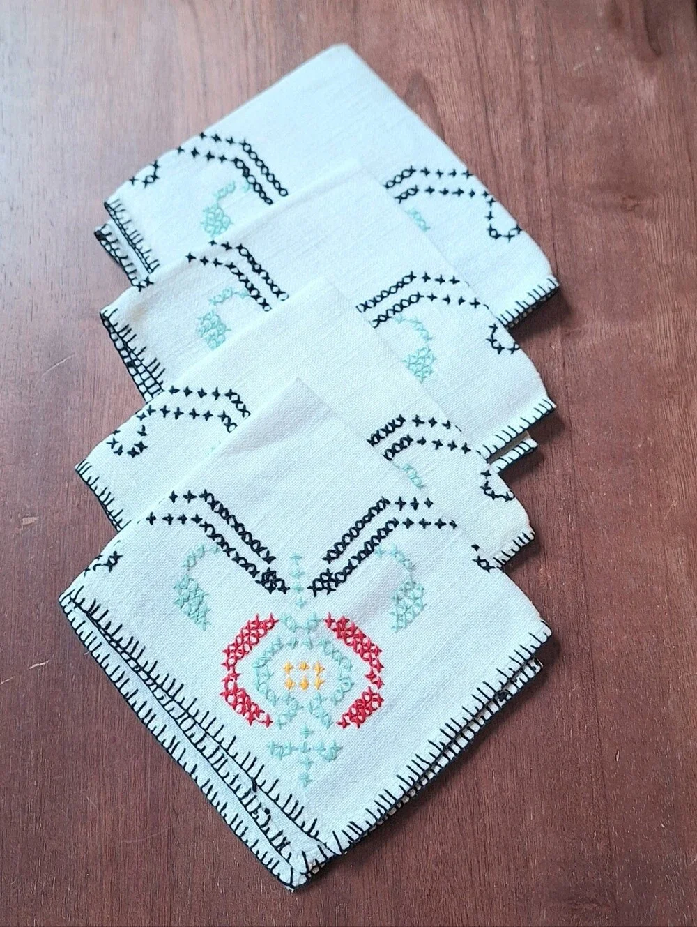Vintage Handmade Embroidered Floral Linen Napkins Set of 4, Ivory